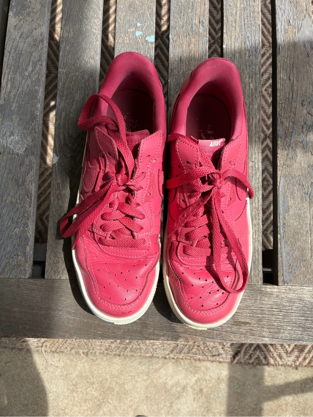 Nike Low-Top Hot Pink Air force’s size 7